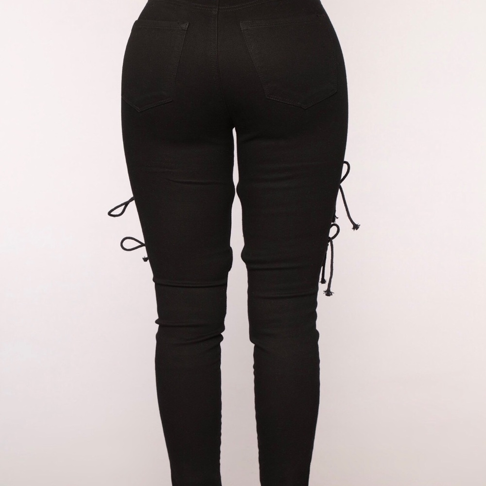 Fashion Nova High Waisted Jeans BLACK